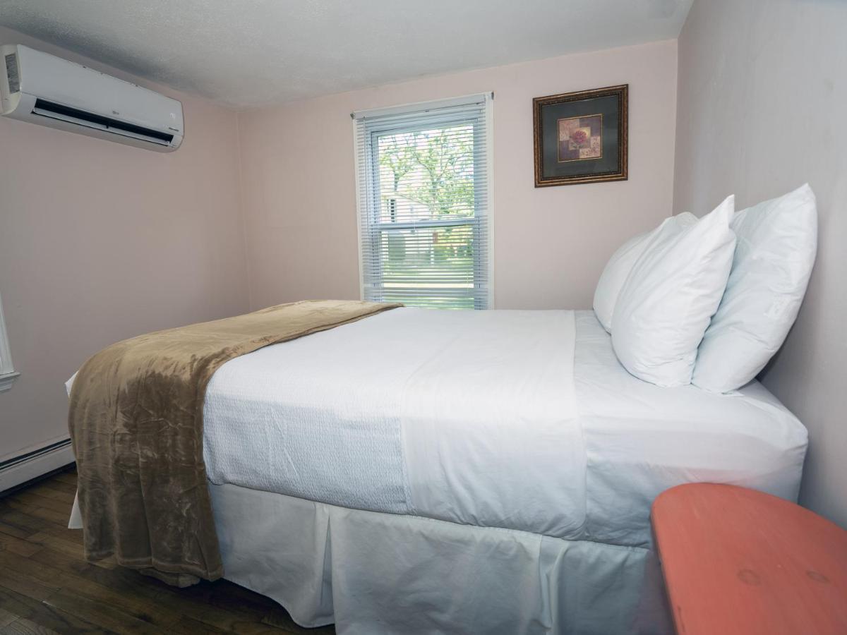Hamptons Vacation Inn Hampton Bays Exterior foto